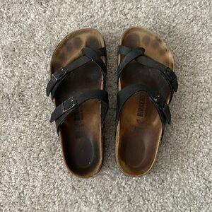Size 7.5 Birkenstock shoes
